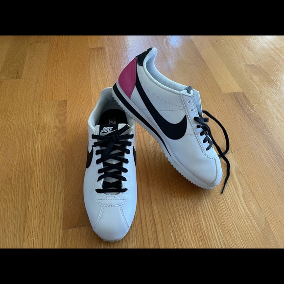 Custom Nike Cortez for women - Picture 7 of 8